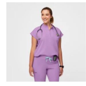 Figs scrub set in lilac dawn